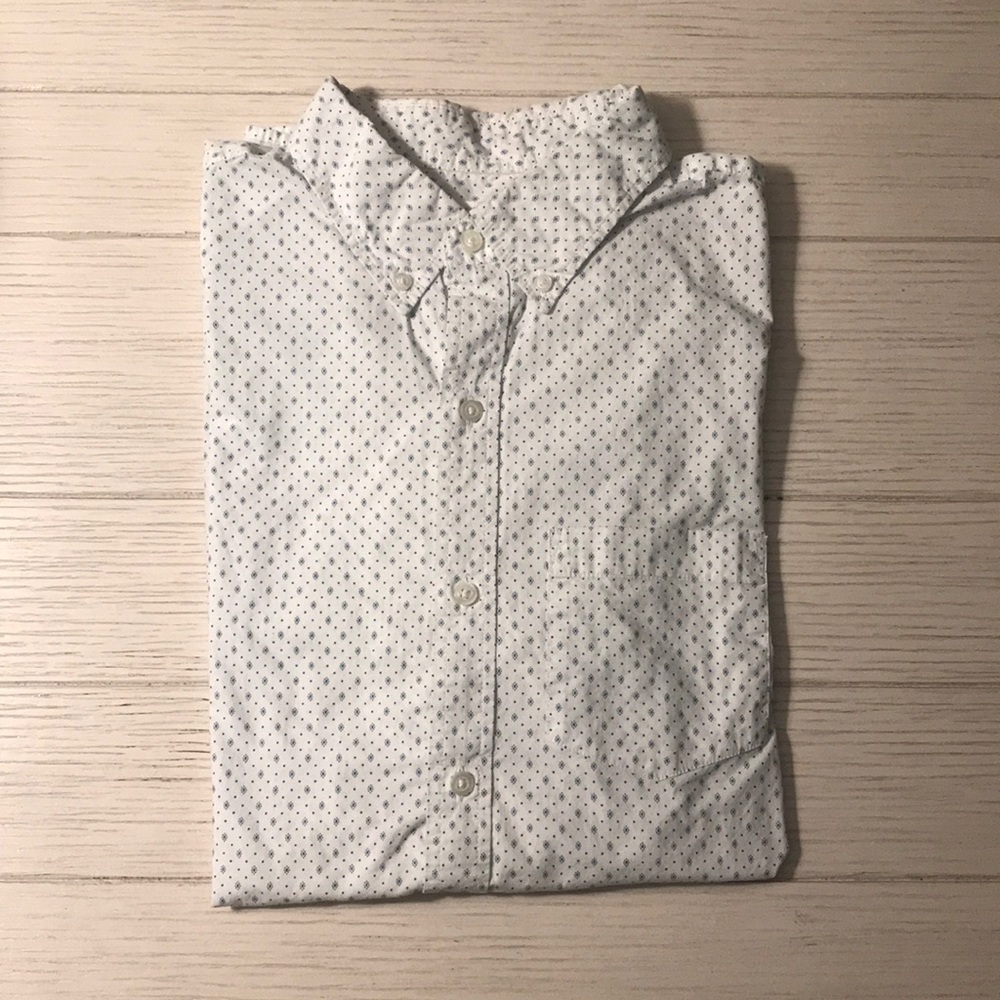 Old Navy Men’s Long Sleeve button down shirt